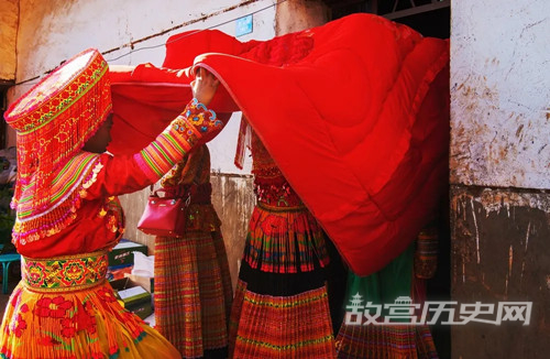 傈僳族婚俗特点