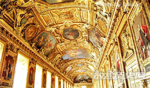 卢浮宫珍宝馆内有哪些藏品