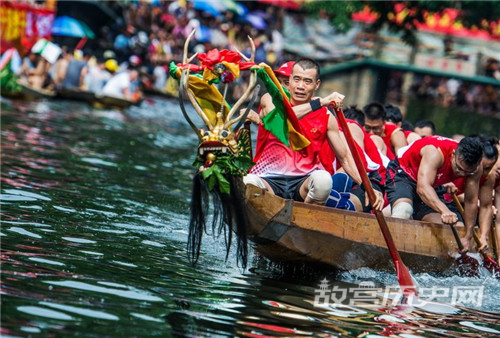 端午节与龙舟的关系