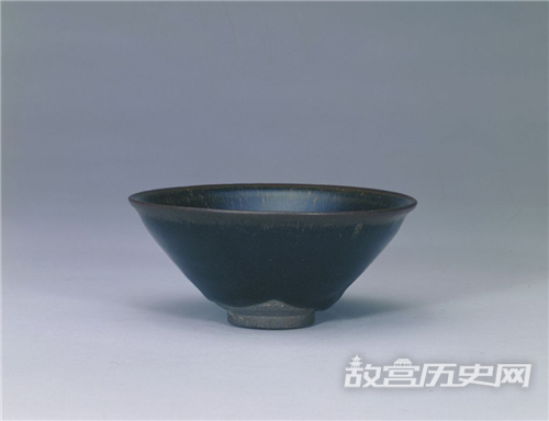 故宫馆藏建阳窑黑釉兔毫盏