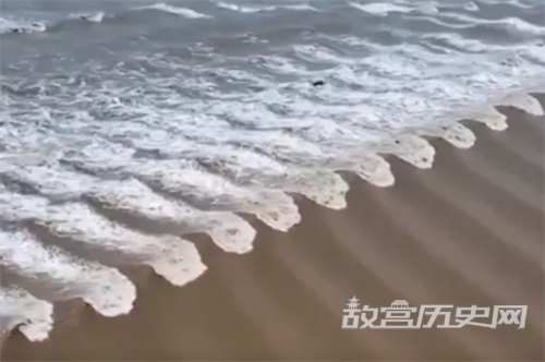 鱼鳞潮形成原因