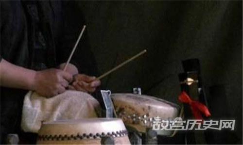 京剧伴奏中单皮鼓是什么