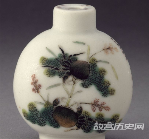 故宫馆藏粉彩“二甲传胪”图鼻烟壶简介