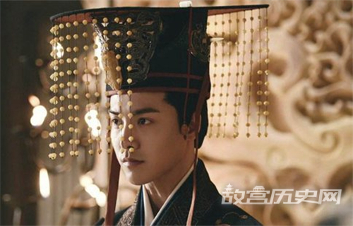 曹操把三个女儿都嫁给汉献帝是为什么