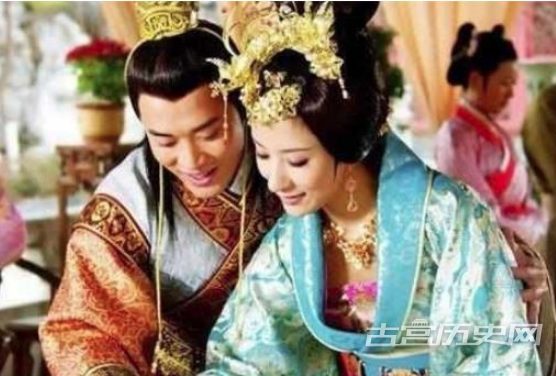 1578711103468183.png 古代的乳娘除了喂孩子还要做什么?让人难以启齿