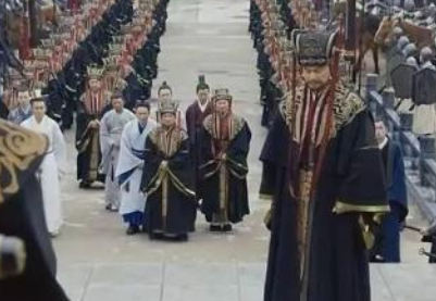 1661148618876166.png 在曹魏政权中,汝颍谋士集团和谯沛武将集团分别是何地位?