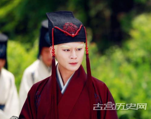 1573097193996915.png 高力士:家道中落沦为太监,给李白脱靴而闻名至今
