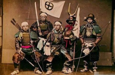 1574760123467192.png 日本教科书上为什么说中国只有70年历史?日本人到底是什么理解的?