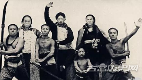 1569462556690164.png 没文化真可怕!清朝时期一条铁路吓得人们像见了妖怪!