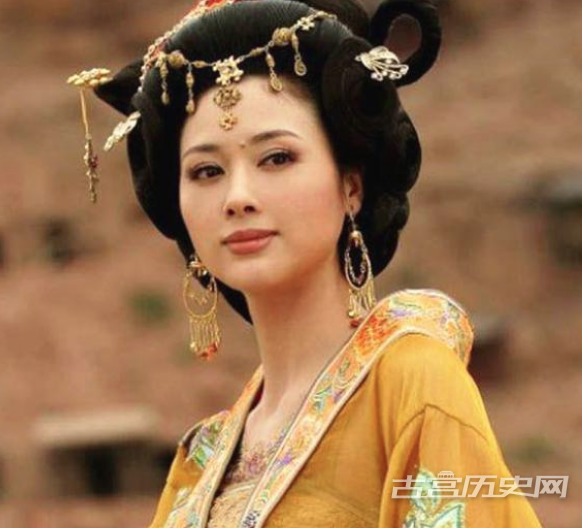 1567216262536623.png 花蕊夫人选择迎奉,小周后选择抗争,结果命运都一样