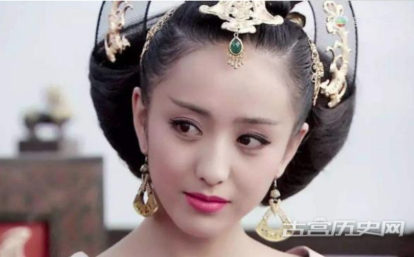 1566875130572620.png 赵飞燕斗败其他嫔妃,最后却被妹妹夺爱